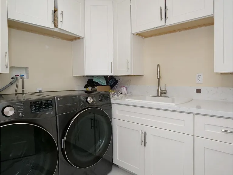 345 Palos Verdes Dr W — Photo 27