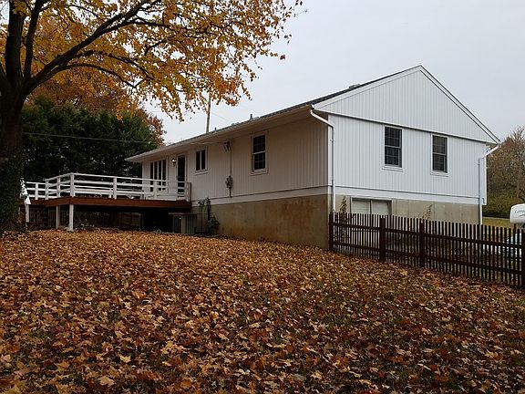 3rd image of 5559 Chauveau Dr