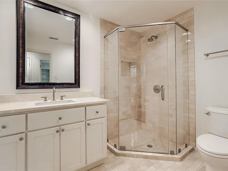 718 Bermuda — Photo 24