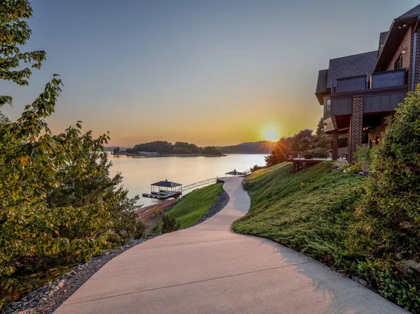 2137 Majestic Cir, Dandridge, TN 37725
