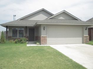 1608 Ginger Ave, Moore, OK 73160