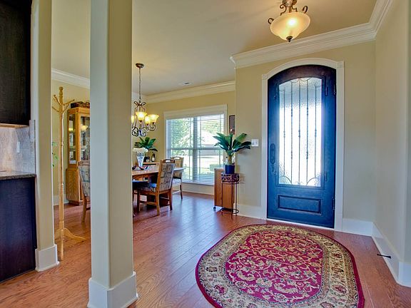 3rd image of 18 Nandina Ln SW