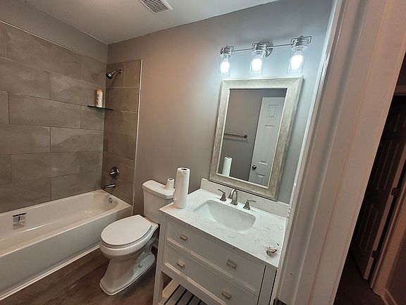 4th image of 307 Walden Dr