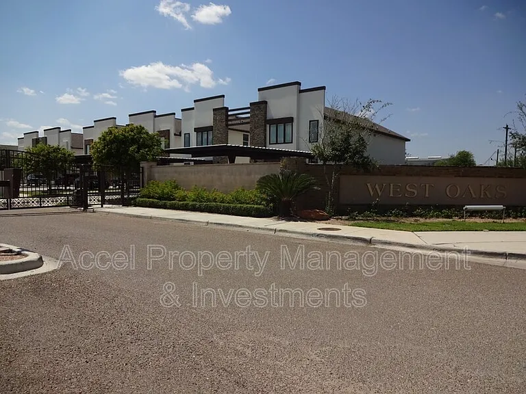 214 Fig Dr #2 — Photo 2