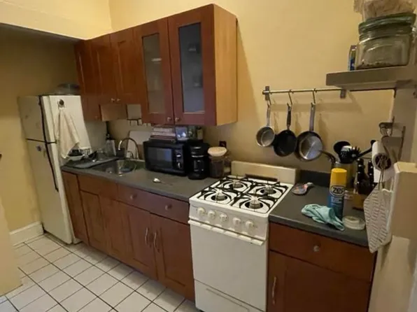2825 Saint Paul St #1B, Baltimore, MD 21218