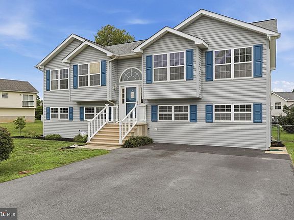 3rd image of 46 Halsey Ct