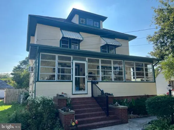 242 N Somerset Ave, Crisfield, MD 21817