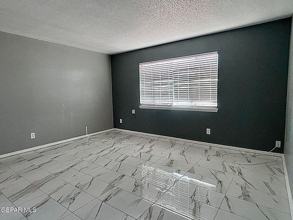 3rd image of 6000 Pompeii St