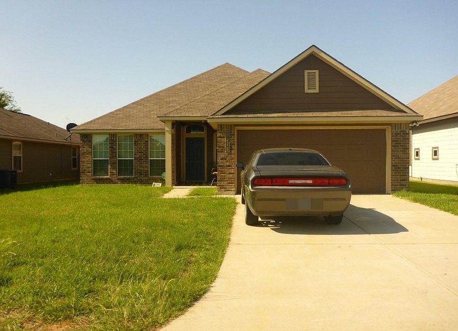 1st image of 5216 Sagewood Dr
