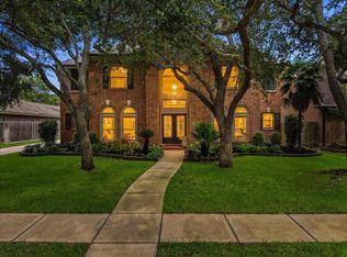 4502 Village Corner Dr, Houston, TX 77059
