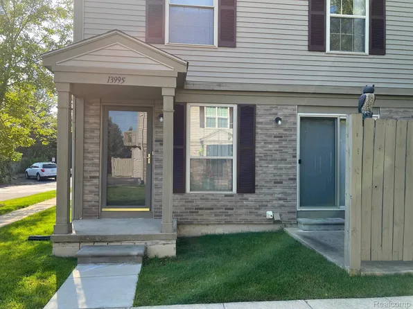 13995 Watersway Dr, Gibraltar, MI 48173