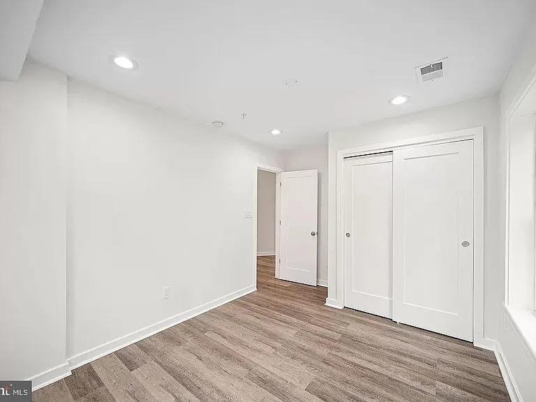 799 Central Ave E — Photo 17