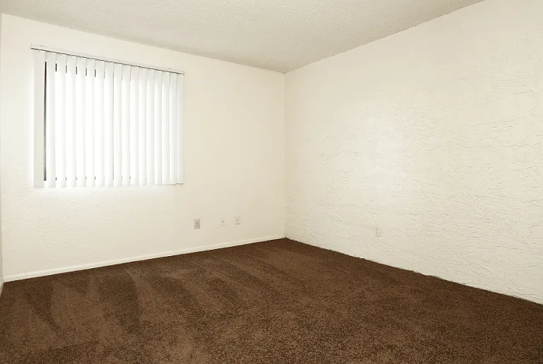 The Summit Apartments — Photo 16