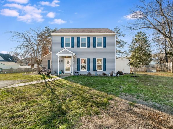 3 McCormick Ct