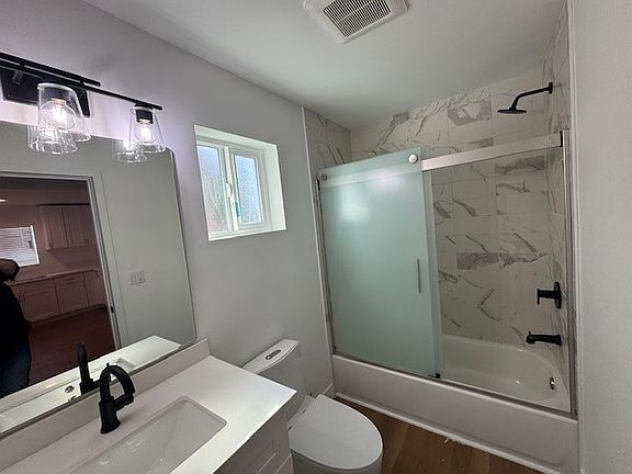 5th image of 724 1/4 E 81st St