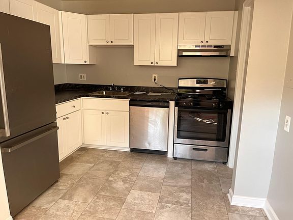 Kitchen custom cabinets