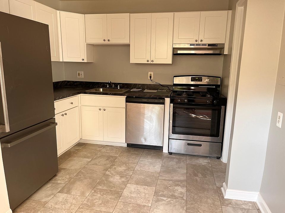 Kitchen custom cabinets