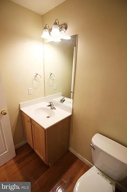 586 Meadow Croft Cir — Photo 3