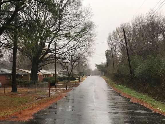 5th image of 533 Charter Ave