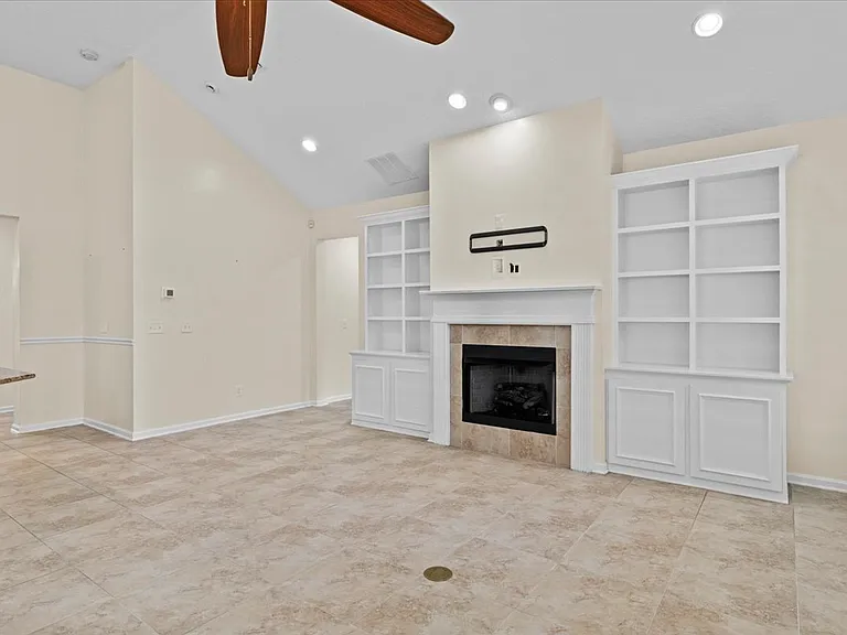 1201 E Redrock Ridge Ave — Photo 35