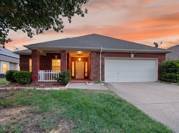 710 Bowie Ln, Mansfield, TX 76063
