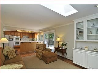 5th image of 1043 Kristen Ct