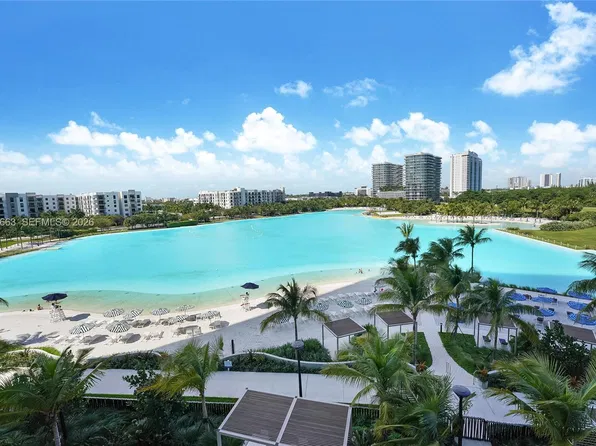 2411 Laguna Cir, Miami, FL