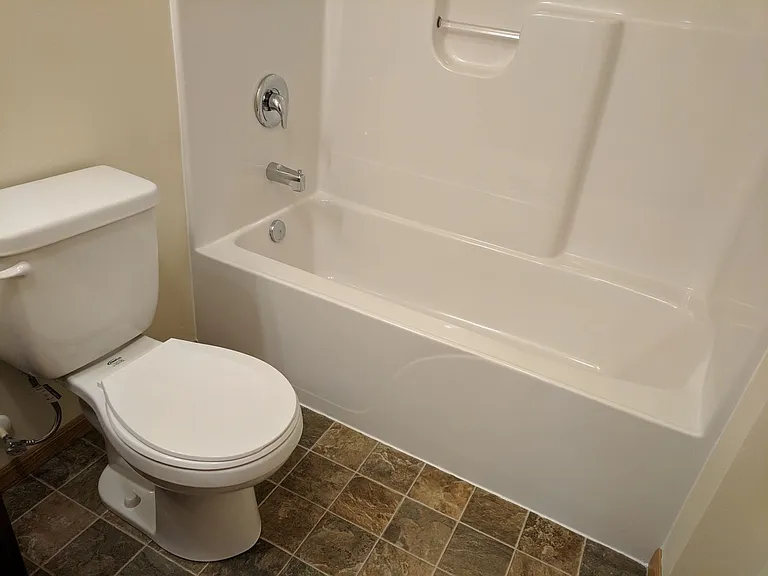 West Lake II Apartments — Photo 54