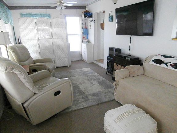 3rd image of 9000 Us Highway 192 Lot 688