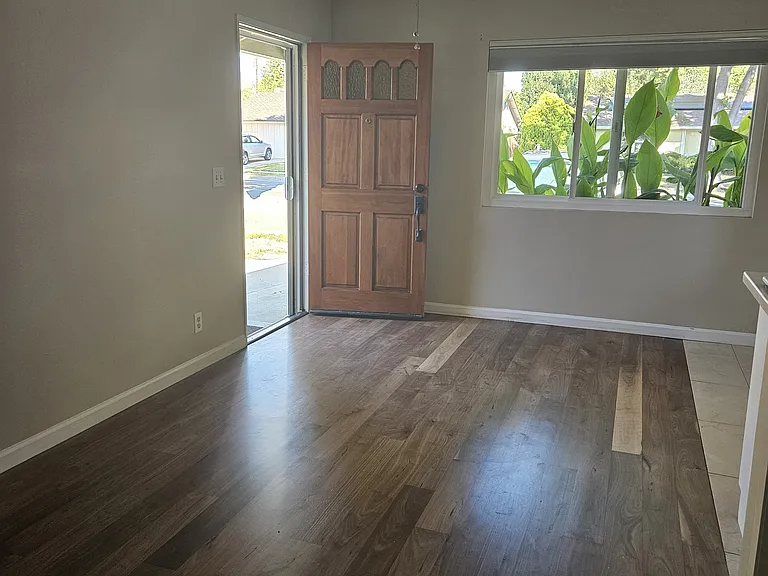 300 Cambridge Dr #NA — Photo 9