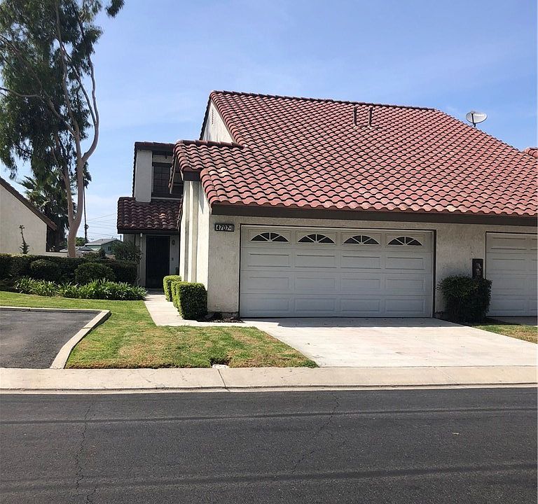 1st image of 4707 E Via La Paloma #11