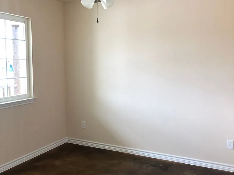 509 College St — Photo 3