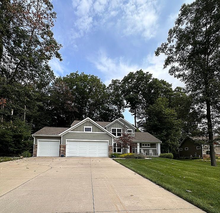 1st image of 3823 Harbor Breeze Dr