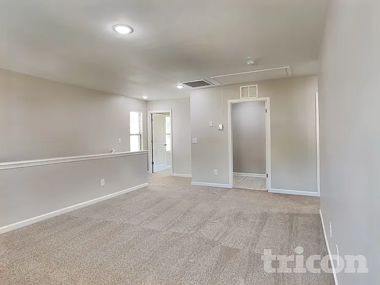 138 Spring Knoll Dr — Photo 16