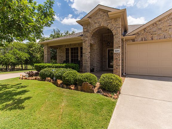3rd image of 5201 Beacon Ln