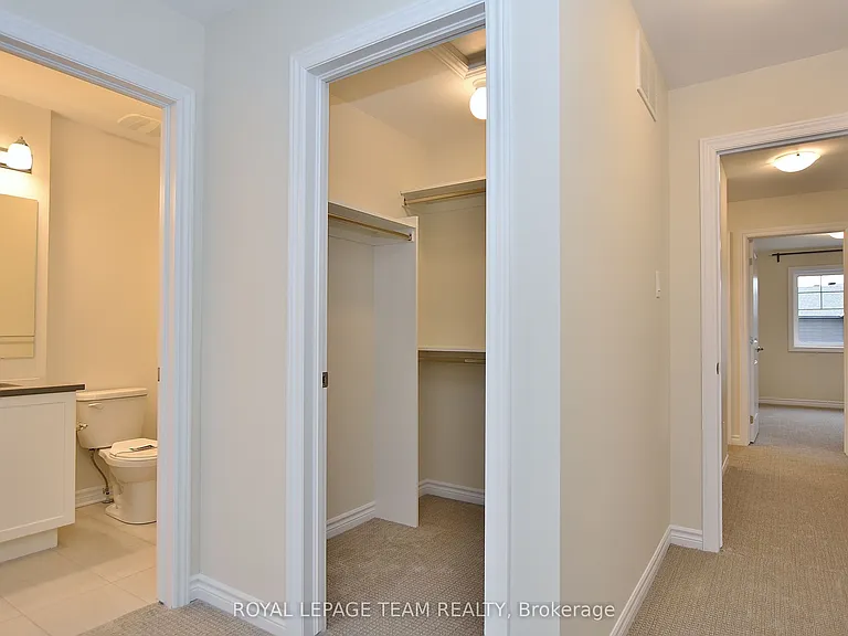 30 Rookie Cres — Photo 18