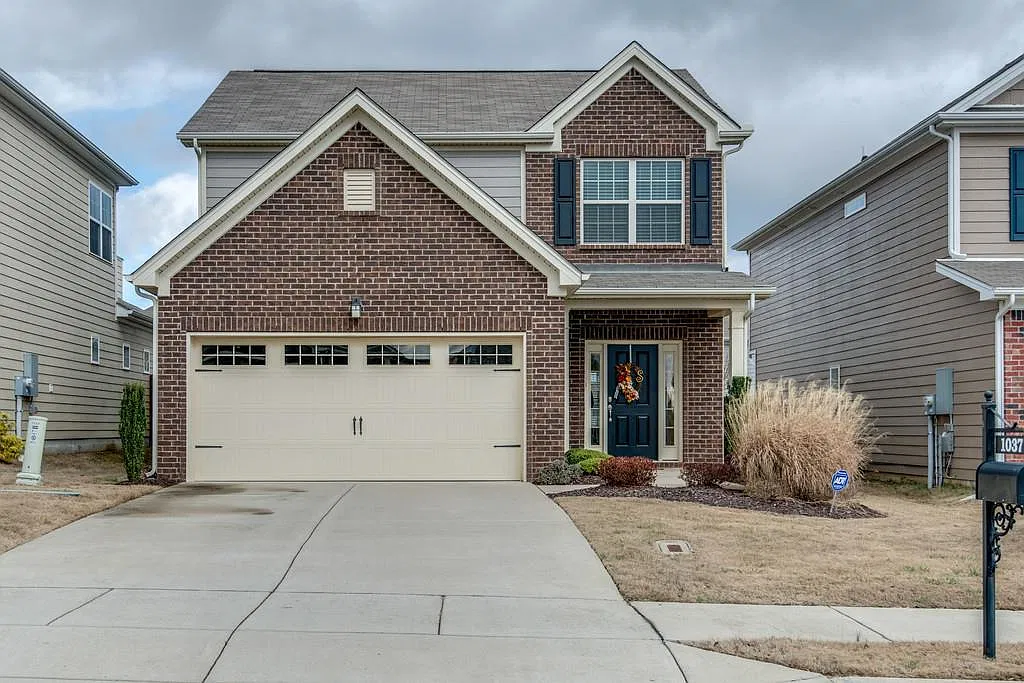 1037 Hemlock Dr — Photo 1