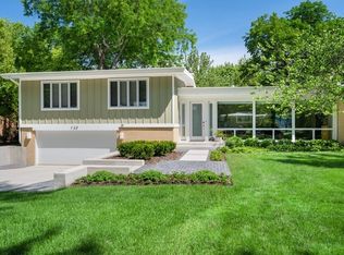 729 Elder Ct, Glencoe, IL 60022
