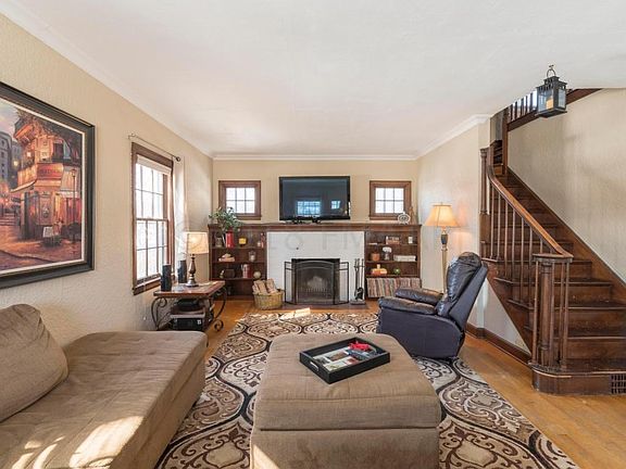 1219 6th St S Fargo, ND-2
