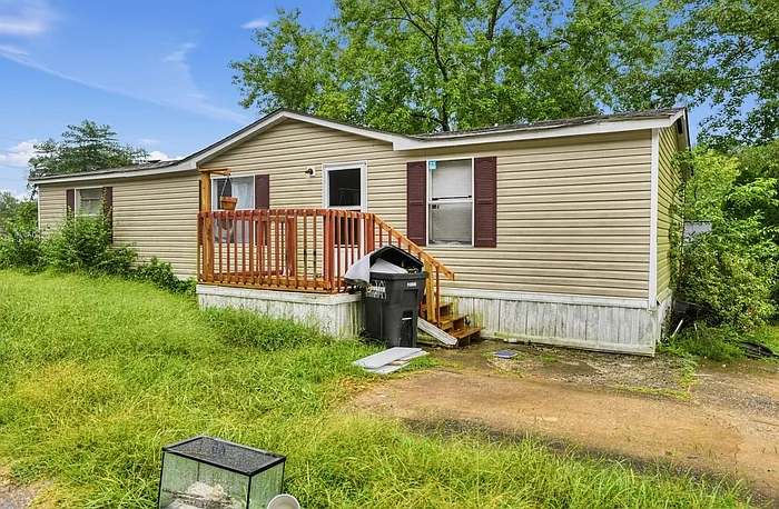 3 bed, 2.0 bath, $1,500 — Photo 1