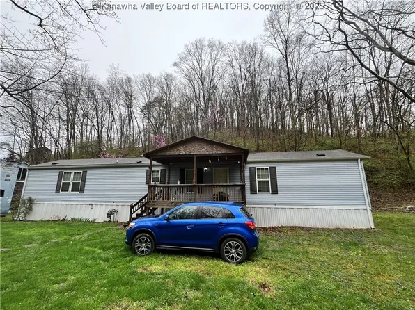 2110 Woodward Dr, Charleston, WV 25312