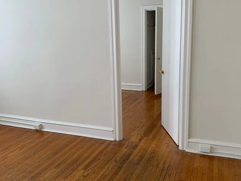 1333 Darby Rd — Photo 5