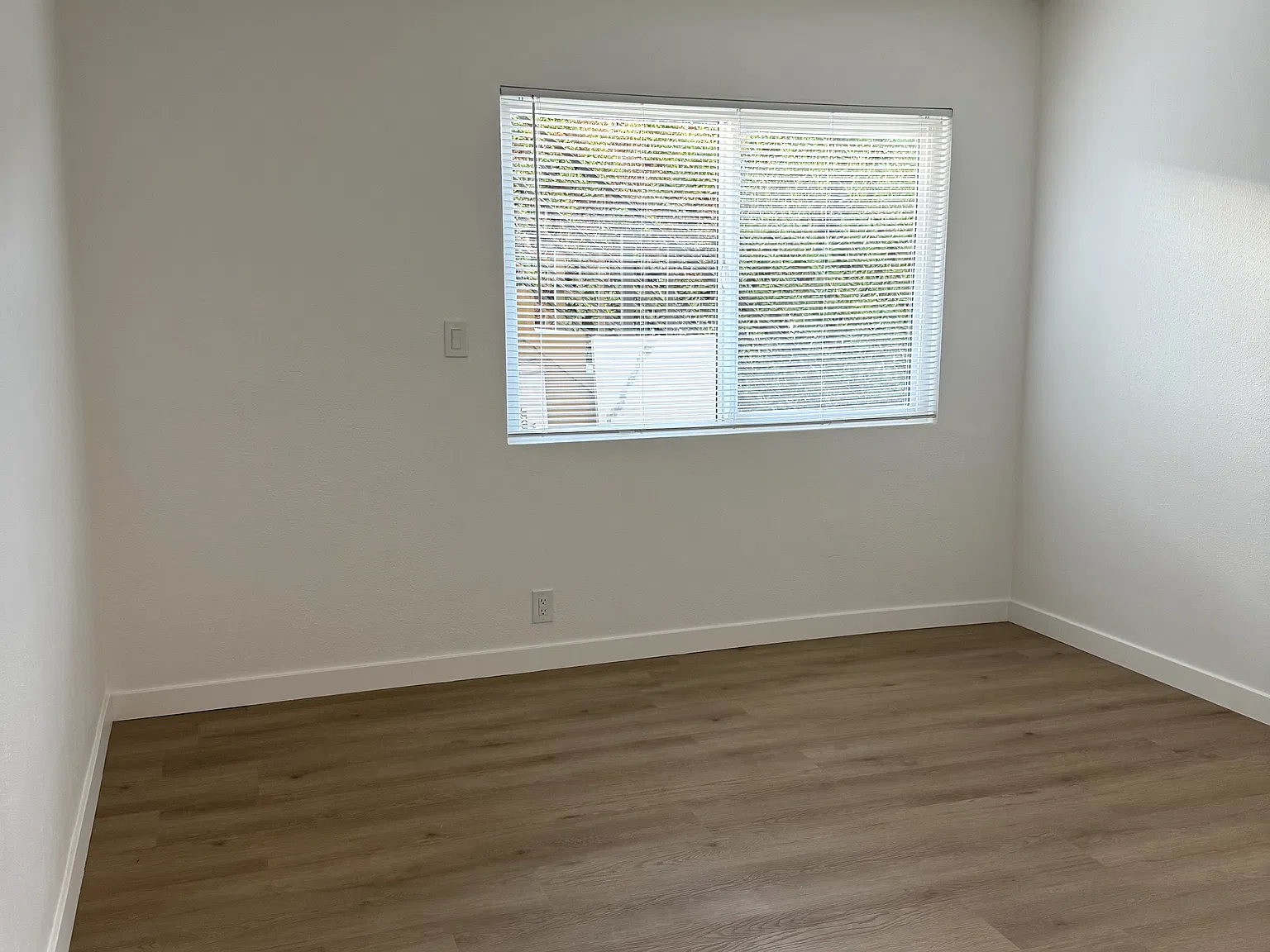 2 bed, 900 sqft, $2,500 — Photo 3