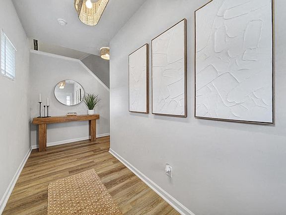 4th image of 517 Stephen Foster Way