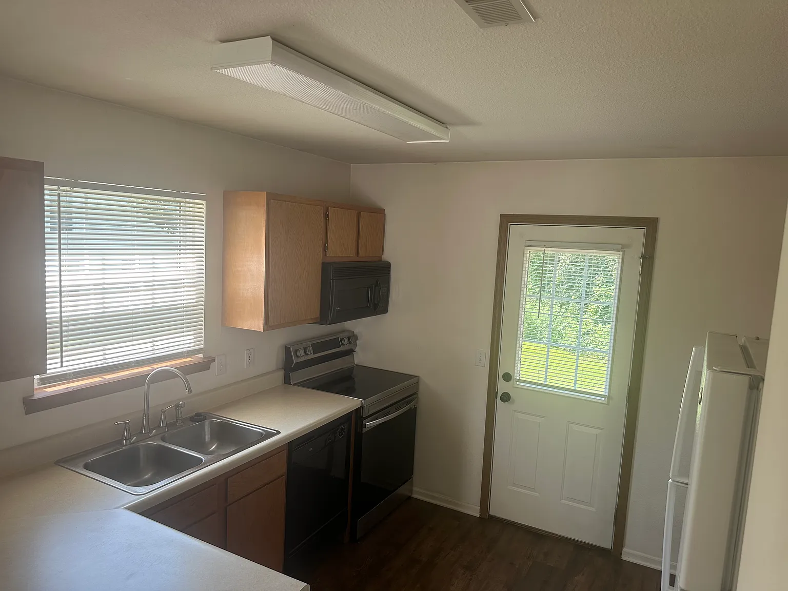 2 bed, 1288 sqft, $1,200 — Photo 3
