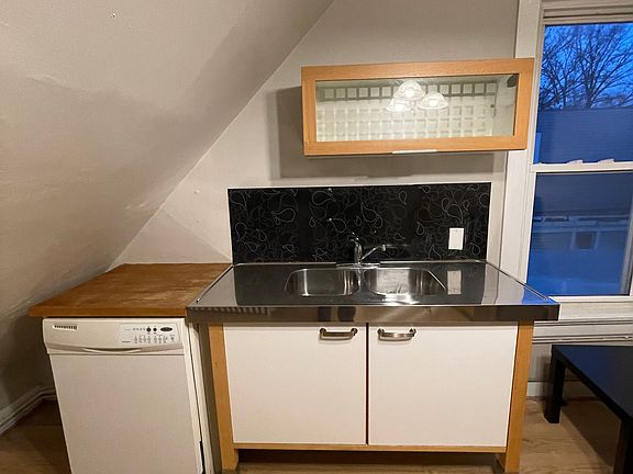 2nd image of 3450 Clifton Ave #7