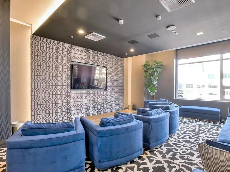 1050 S Grand Ave #810 — Photo 24