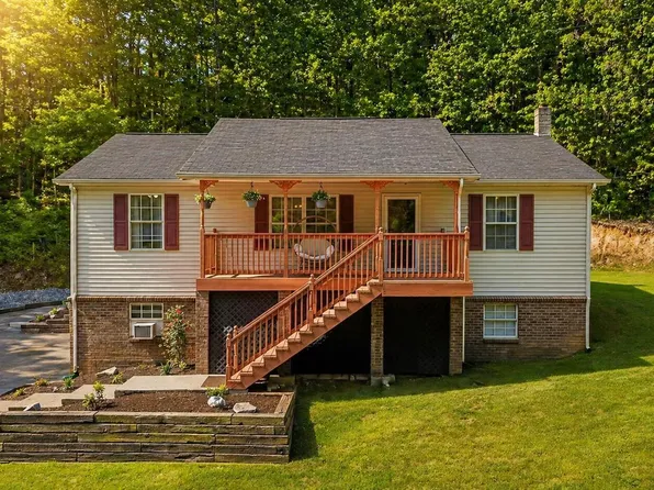 8605 Parker Dr, Corryton, TN 37721