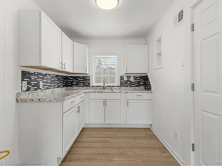 13367 Fordline St — Photo 18