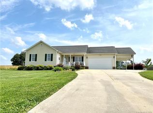 125 Tranquility Ln, Harmony, NC 28634